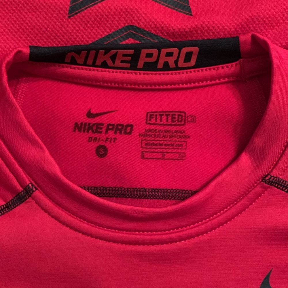 Nike Pro Dri fit top - Picture 4 of 4